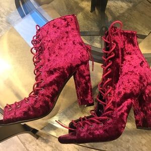 Women’s crushed velvet lace up open toe boots
